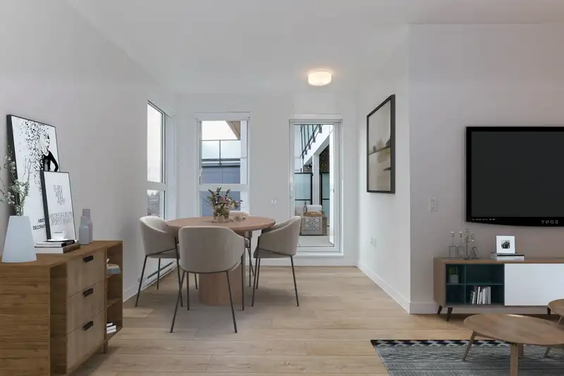 403 4933 CLARENDON STREET - photo 3 of 10
