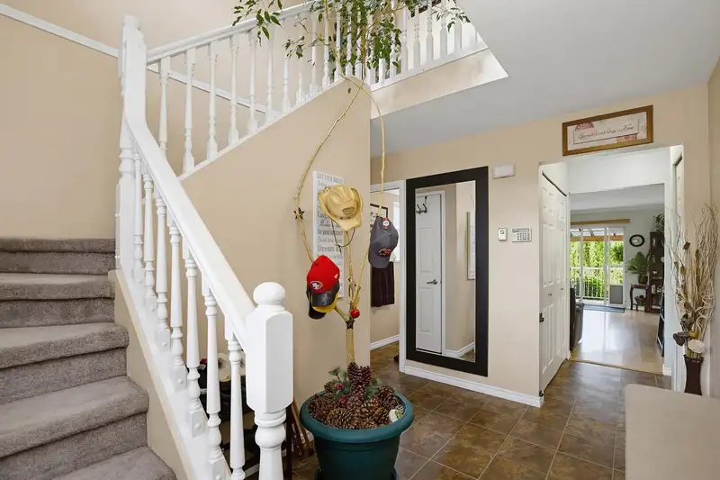 7957 BURDOCK STREET - photo 4 of 40