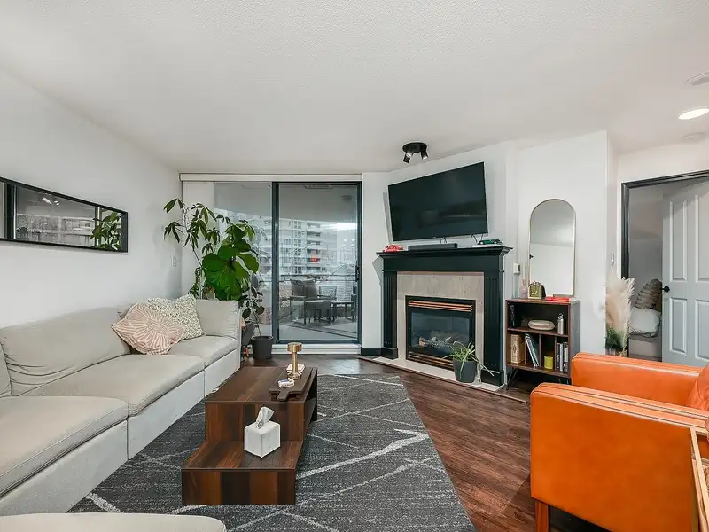 305 4425 HALIFAX STREET - photo 4 of 24