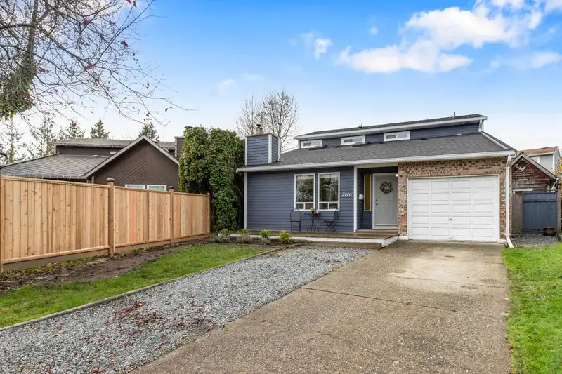 2146 WINSTON COURT - photo 1 of 34