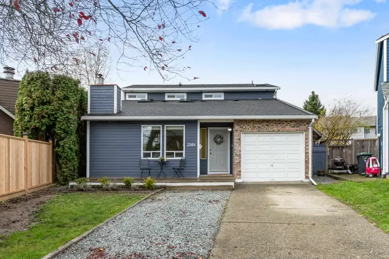 2146 WINSTON COURT - photo 2 of 34
