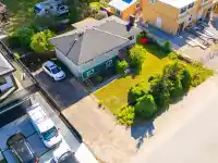 11316 91 AVENUE - thumbnail 1