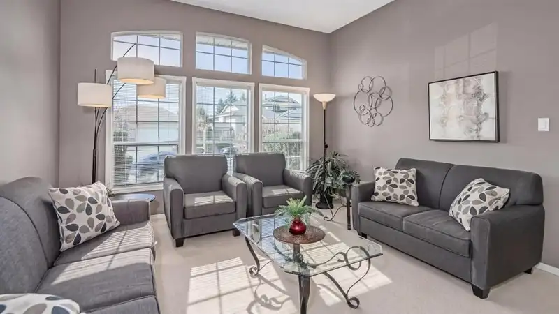 2977 SOUTHERN CRESCENT - photo 4 of 40