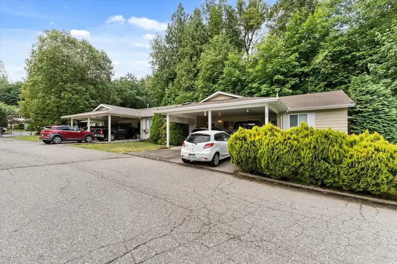 19 3350 ELMWOOD DRIVE - photo 3 of 27