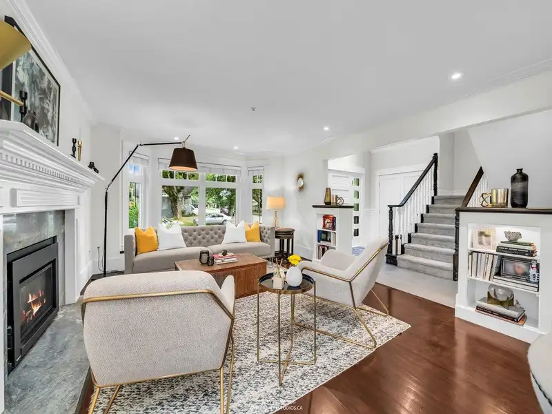 2702 W 15TH AVENUE - photo 4 of 39