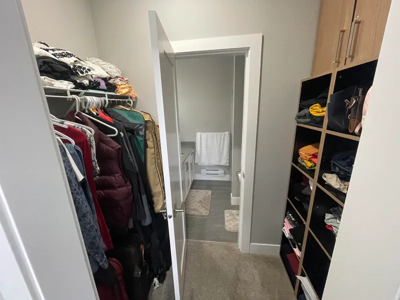 24 2530 JANZEN STREET - photo 2 of 13