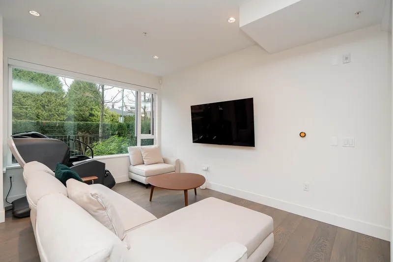 6840 OAK STREET - photo 3 of 16