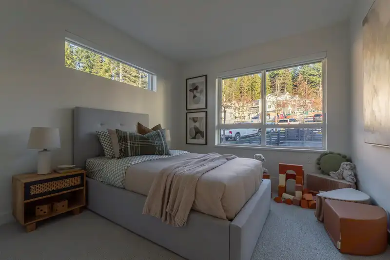112 3535 HIGHLAND DRIVE - photo 2 of 11