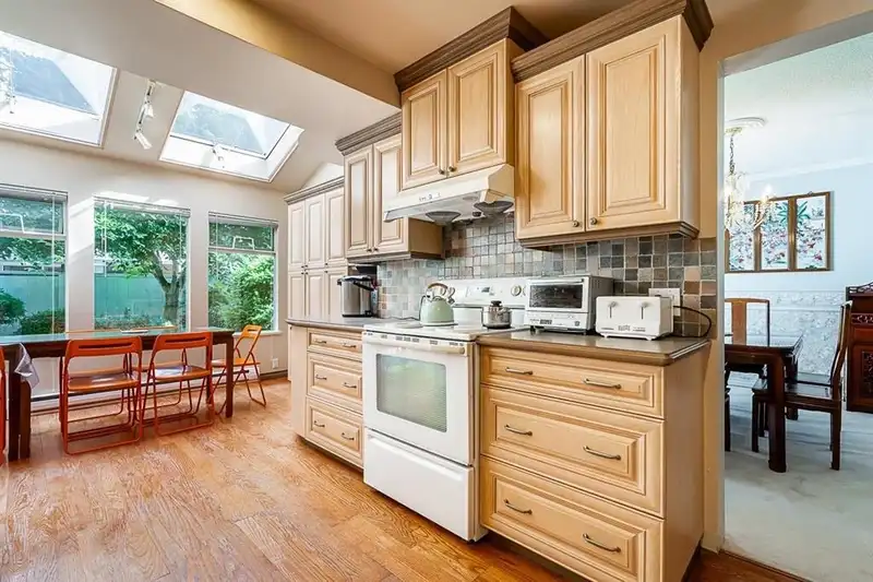 10080 DEFOE STREET - photo 2 of 28