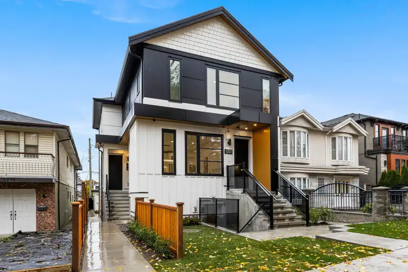 3221 GRANT STREET - photo 1 of 32