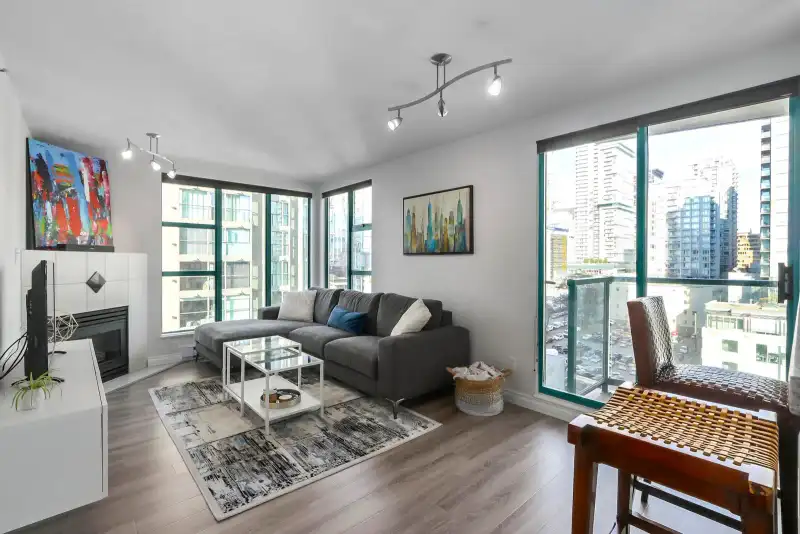 1502 939 HOMER STREET - photo 1 of 27