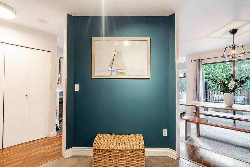 29 98 BEGIN STREET - photo 4 of 30