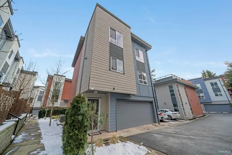 45 1670 160 STREET - photo 3 of 37