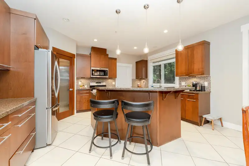23836 132A AVENUE - photo 3 of 40