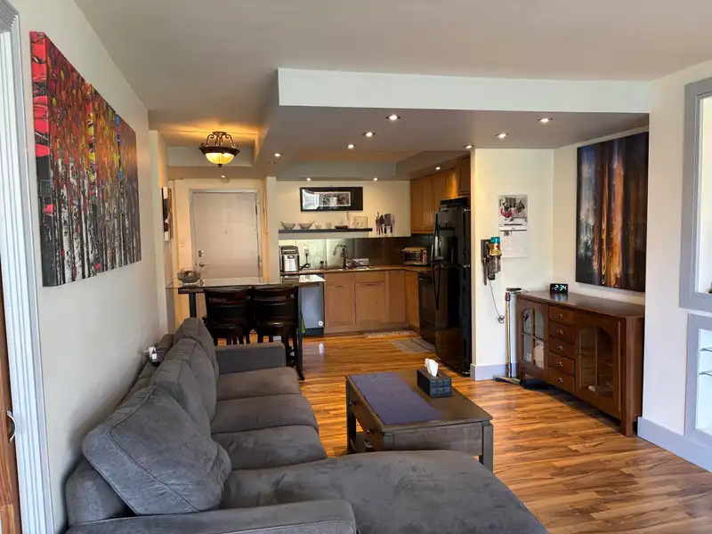 206 710 SEVENTH AVENUE - photo 4 of 40