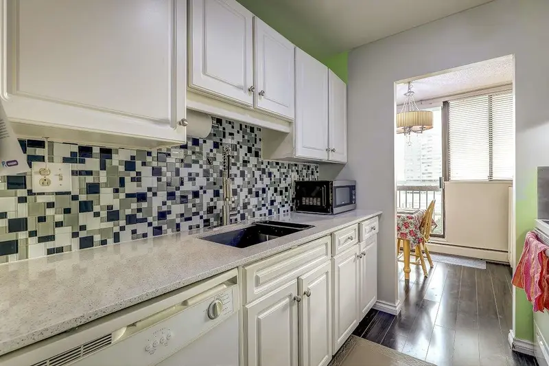 906 620 SEVENTH AVENUE - photo 1 of 10