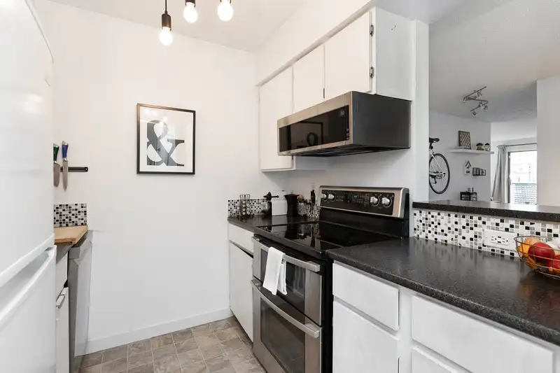 106 17661 58A AVENUE - photo 3 of 27