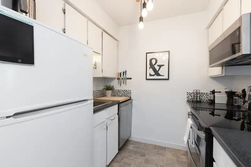 106 17661 58A AVENUE - photo 4 of 27
