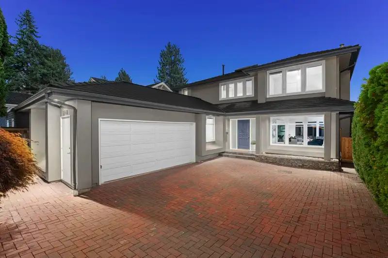 2240 KINGS AVENUE - photo 2 of 40