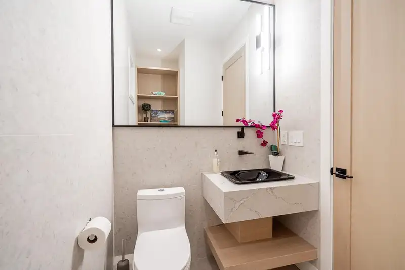 2 3674 OXFORD STREET - photo 3 of 22