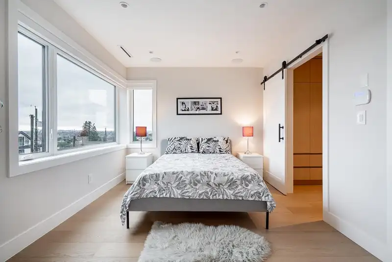 2 3674 OXFORD STREET - photo 4 of 22