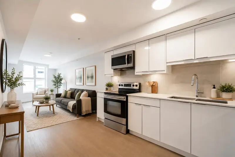 206 3050 KINGSWAY - photo 3 of 26