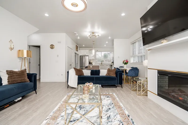 8 1938 NORTH PARALLEL ROAD - photo 3 of 25