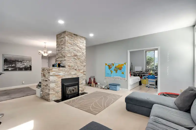 130 12875 RAILWAY AVENUE - photo 4 of 21