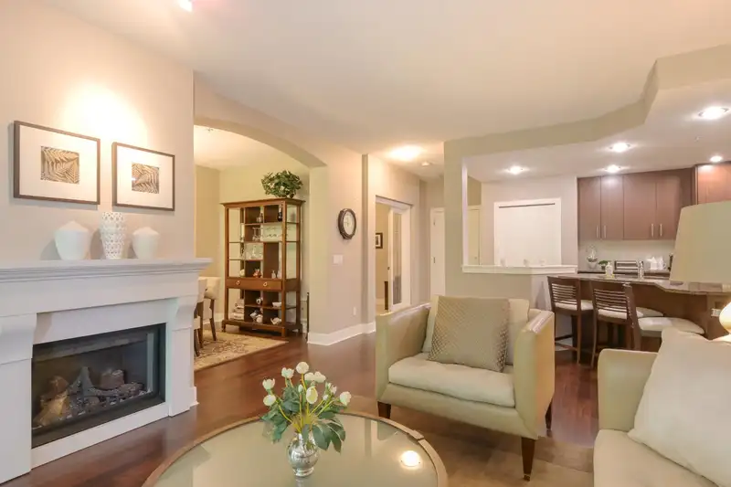 210 16477 64 AVENUE - photo 4 of 26