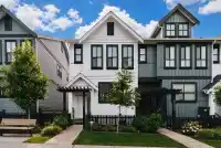 8133 202 STREET - thumbnail 1
