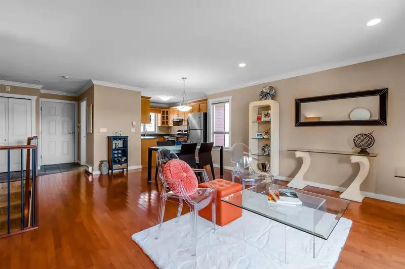 4 14921 THRIFT AVENUE - photo 4 of 21