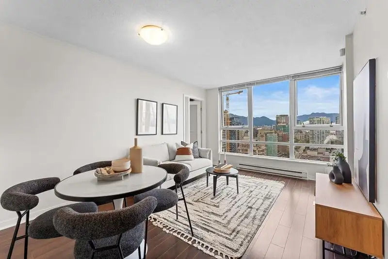 2607 928 BEATTY STREET - photo 3 of 32