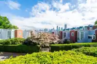 102 1530 MARINER WALK - thumbnail 1