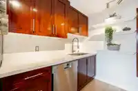 102 1530 MARINER WALK - thumbnail 12