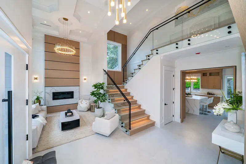 8411 ELSMORE ROAD - photo 4 of 25