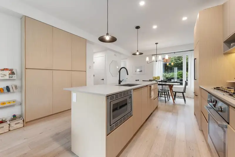 53 528 E 2ND STREET - photo 3 of 30
