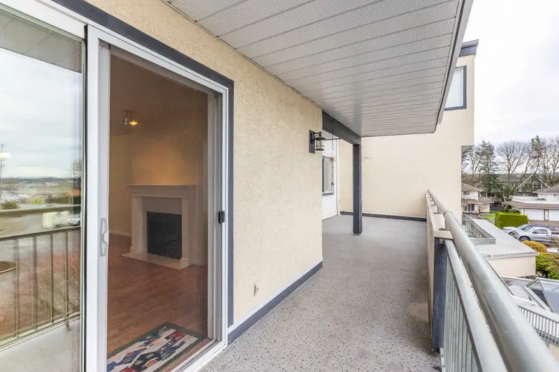 205 19645 64 AVENUE - photo 1 of 25