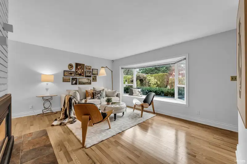 1033 KENNEDY AVENUE - photo 2 of 20