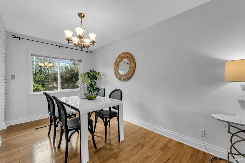 1033 KENNEDY AVENUE - photo 4 of 20