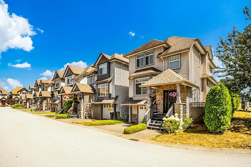 11804 191A STREET - photo 2 of 25