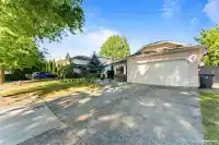 10306 167 STREET - thumbnail 2