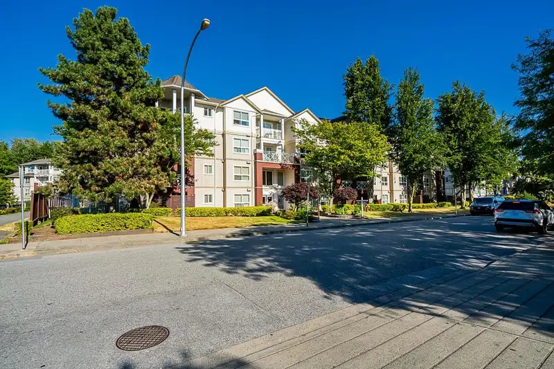402 8068 120A STREET - photo 1 of 33