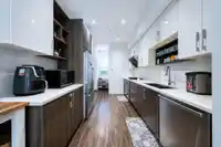 16 7039 MACPHERSON AVENUE - thumbnail 5