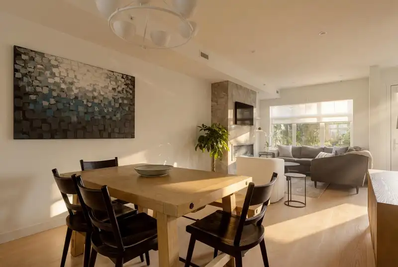 20 1960 GLENAIRE DRIVE - photo 3 of 33