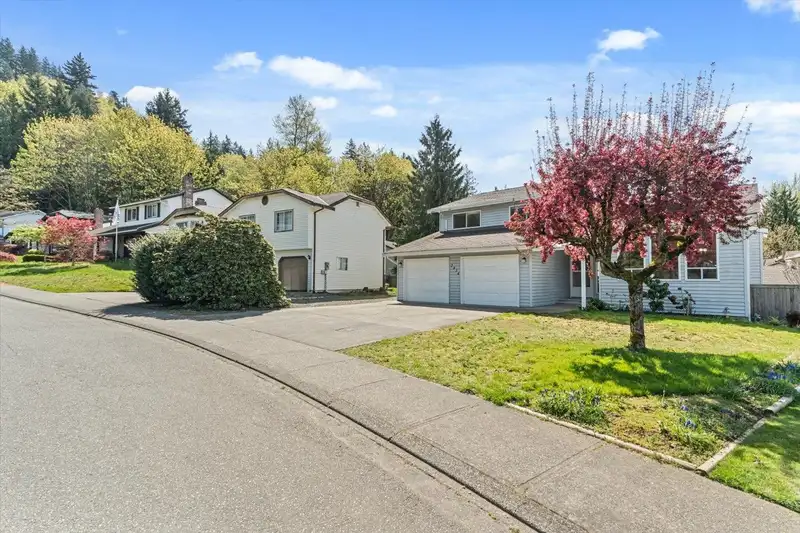 2834 GLENSHIEL DRIVE - photo 2 of 40