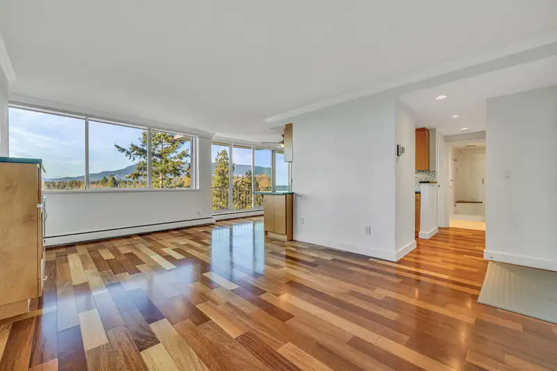 1204 2055 PENDRELL STREET - photo 3 of 38