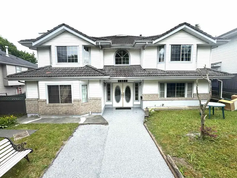 16328 96 AVENUE - photo 1 of 31