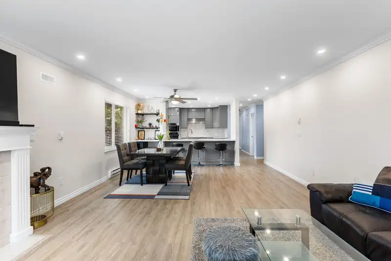 20 8338 158 STREET - photo 1 of 40