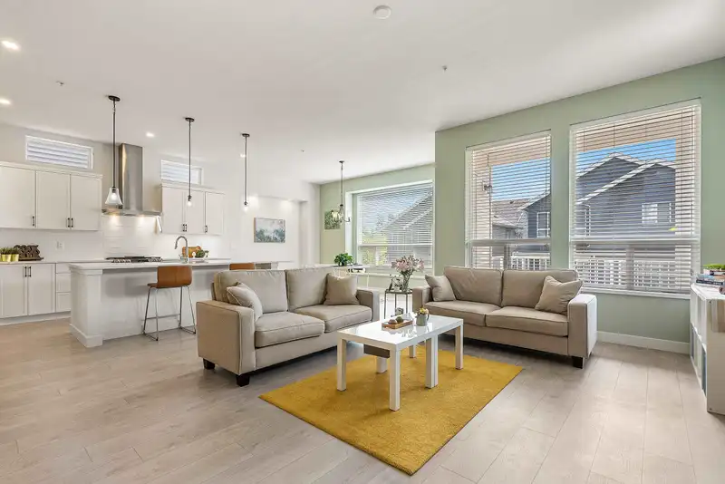 23188 113 AVENUE - photo 4 of 40
