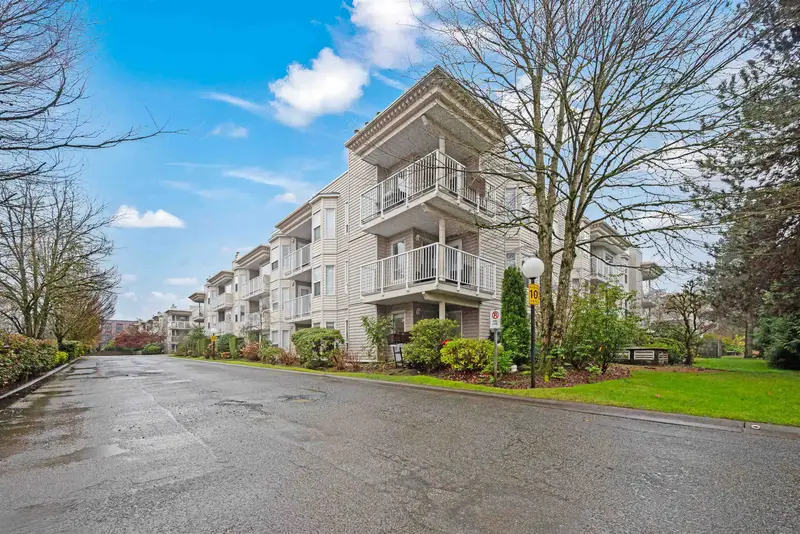 103 9948 151 STREET - photo 3 of 13